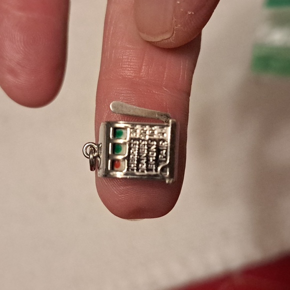Vintage Crea Sterling Silver One Arm Bandit 3D Moveable Charm. Marked on bottom - Picture 7 of 7